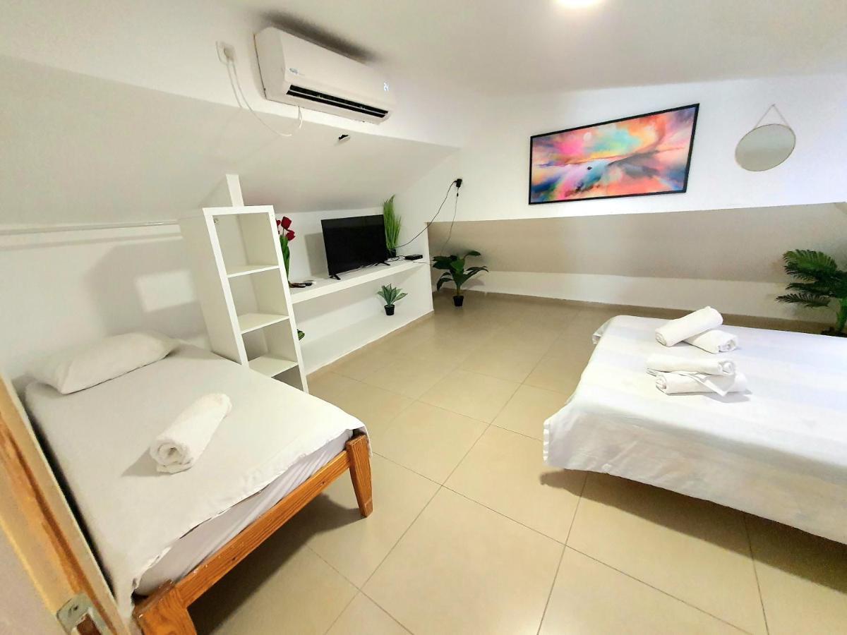 Barak Royal Suites 20 Sea View - ג'קוזי בחצר ומרפסות עם נוף לים Eilat Esterno foto