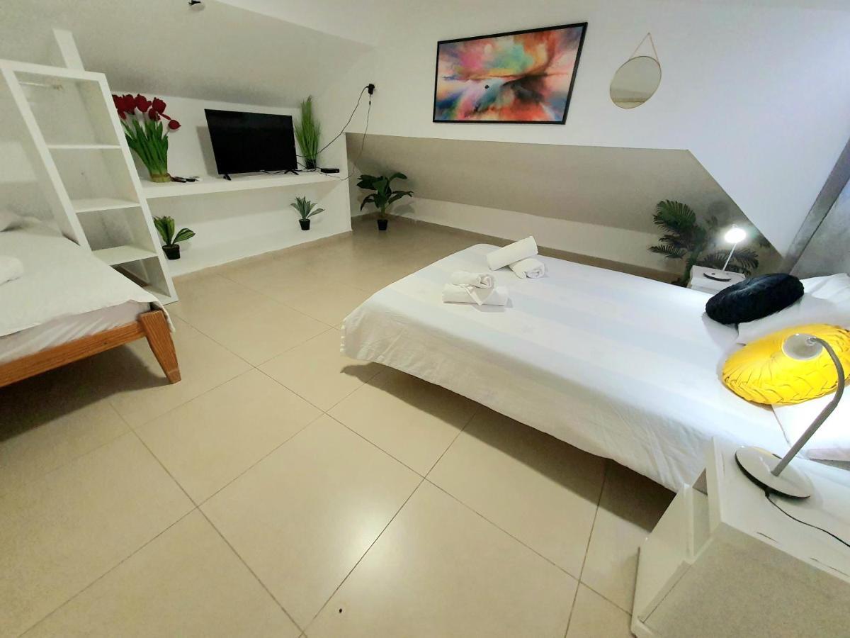Barak Royal Suites 20 Sea View - ג'קוזי בחצר ומרפסות עם נוף לים Eilat Esterno foto